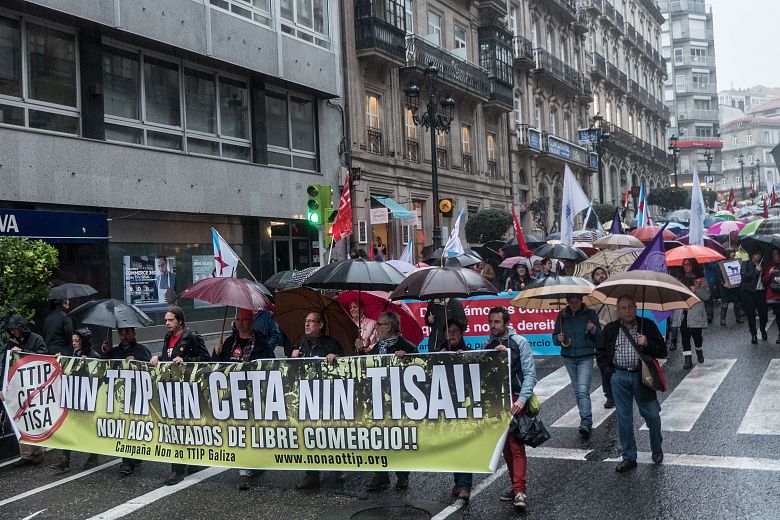 2016-10-15ConcentracionTTIPVigo 12.jpg